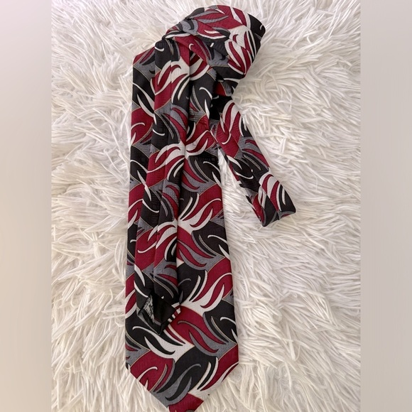 Portico 100% Imported Silk textured Men’s Neck Tie Vintage Black, Cranberry + - Picture 7 of 7